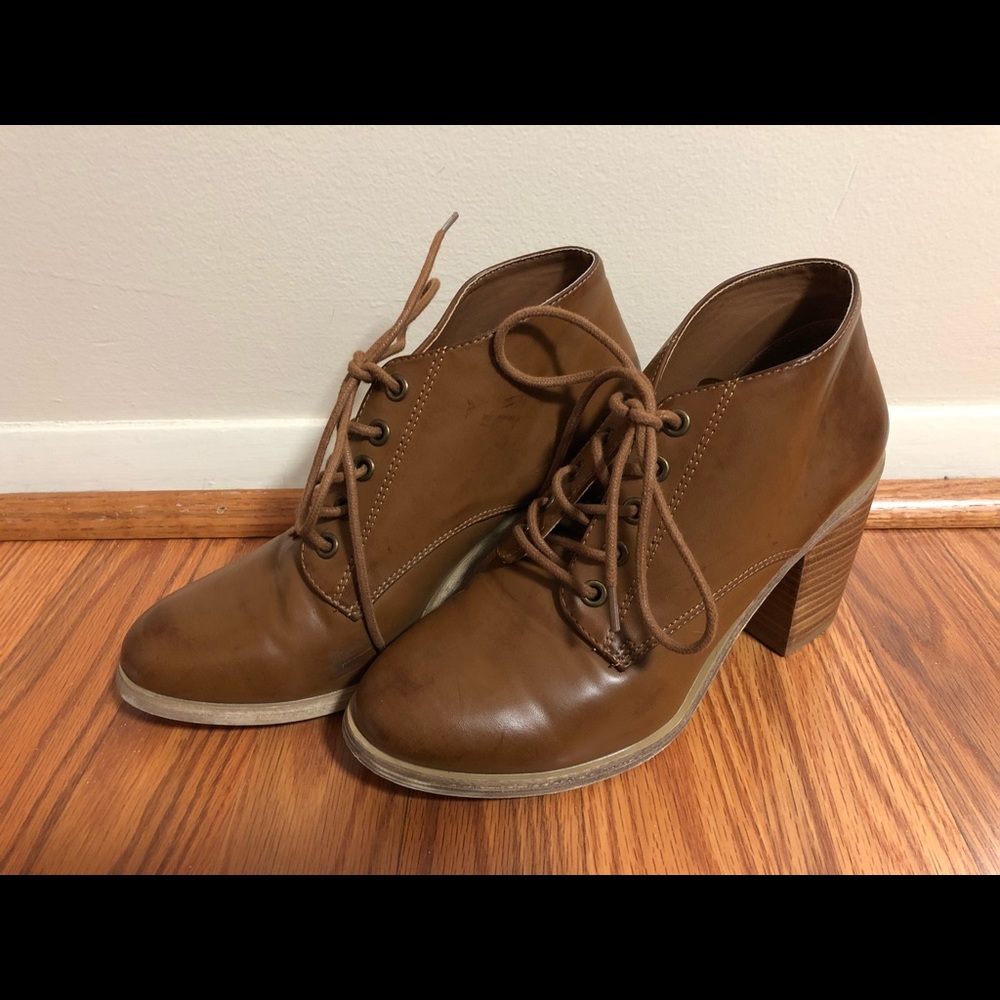 Tan/brown heels
